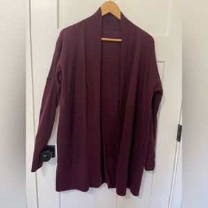 Lululemon Sit In Lotus Wrap II in Garnet size 4
